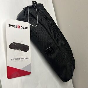 Swissgear 2699 Cord and Accessories Zip Pouch Black Ballistic Nylon